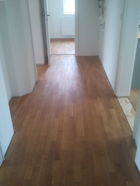 Renovace borovicové podlahy - fotografie 9