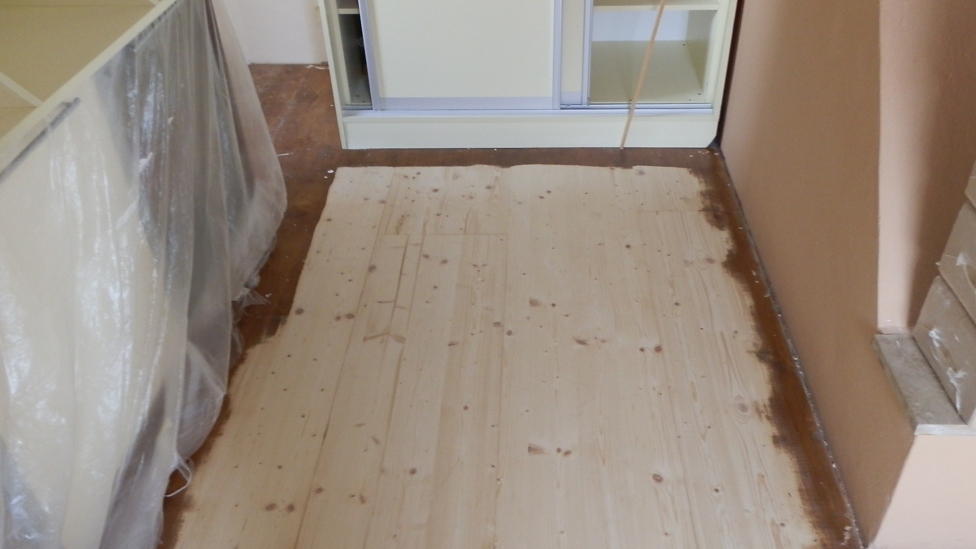 Renovace smrkové podlahy - fotografie 6