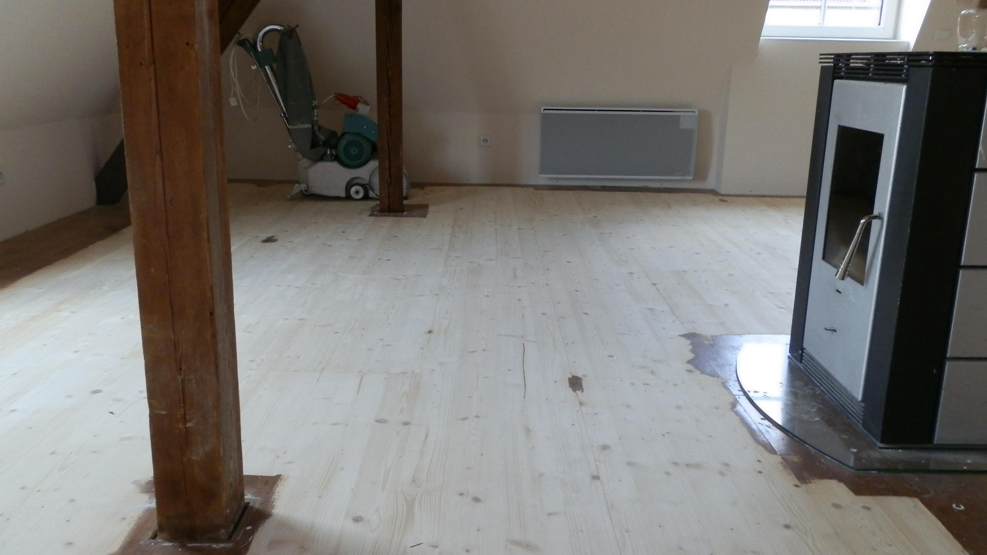Renovace smrkové podlahy - fotografie 18