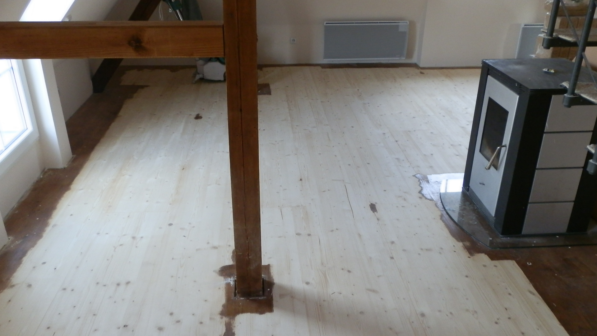 Renovace smrkové podlahy - fotografie 19